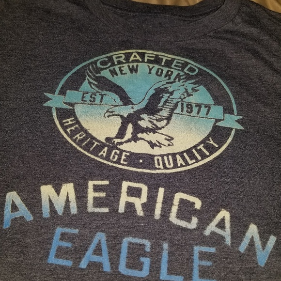 Men Size medium AE shirt - Picture 4 of 4